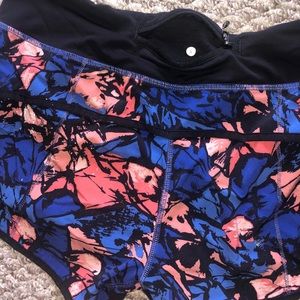 Lululemon size 6 shorts